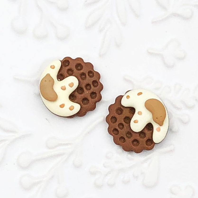 ⋅ COOKIES & CREAM ⋅ Flatback Resin Embellishments ⋅ Per Pair ⋅