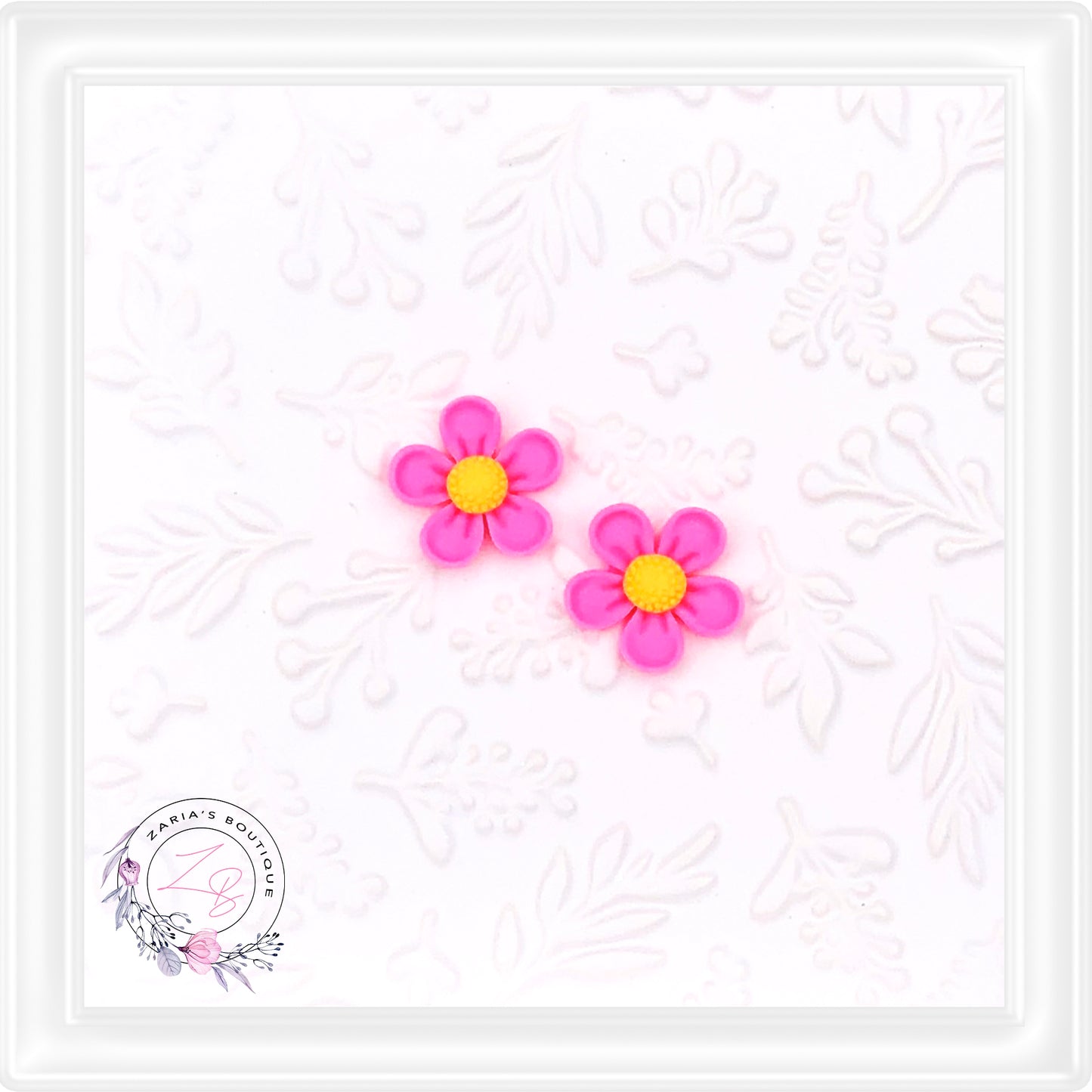 ⋅ DELIGHTFUL DAISIES ⋅ Flatback Resin Embellishments ⋅ Per Pair ⋅