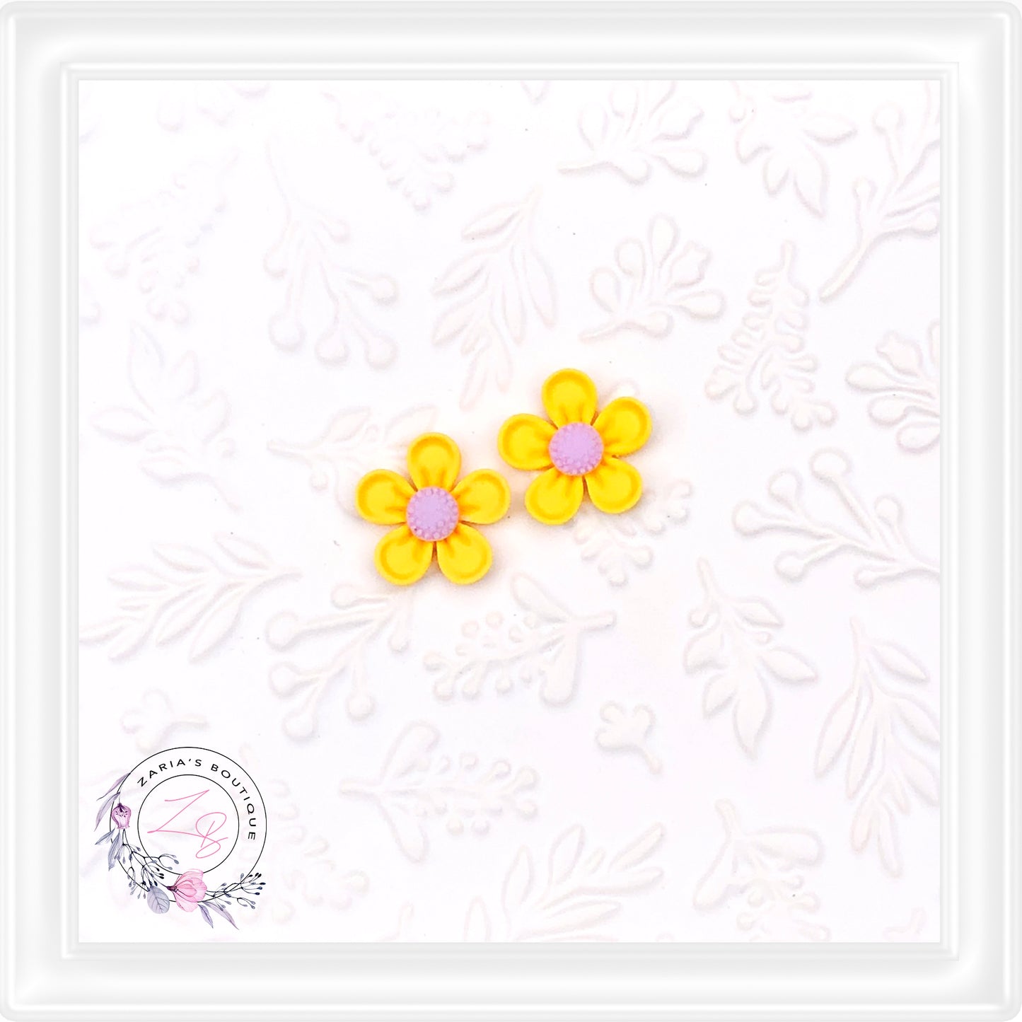 ⋅ DELIGHTFUL DAISIES ⋅ Flatback Resin Embellishments ⋅ Per Pair ⋅