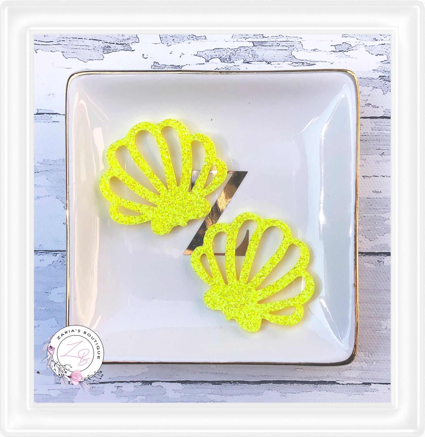 ⋅ Glitter Shells ⋅ Bow & Hair Clip Embellishments ⋅ 6 Colours ⋅